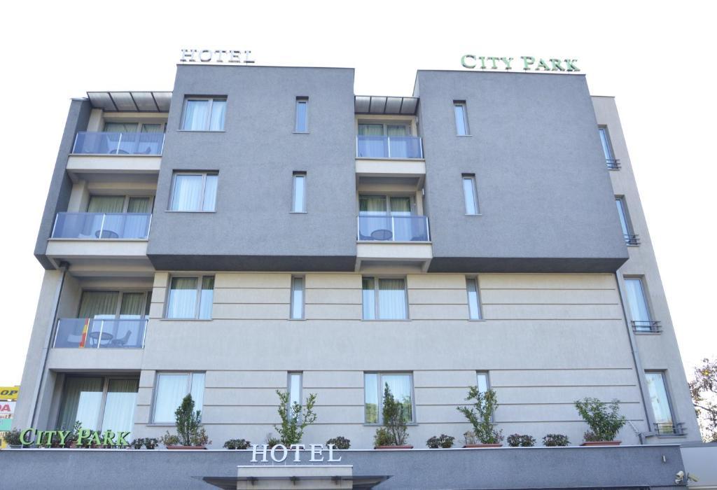 City Park Hotel Skopje Exterior photo