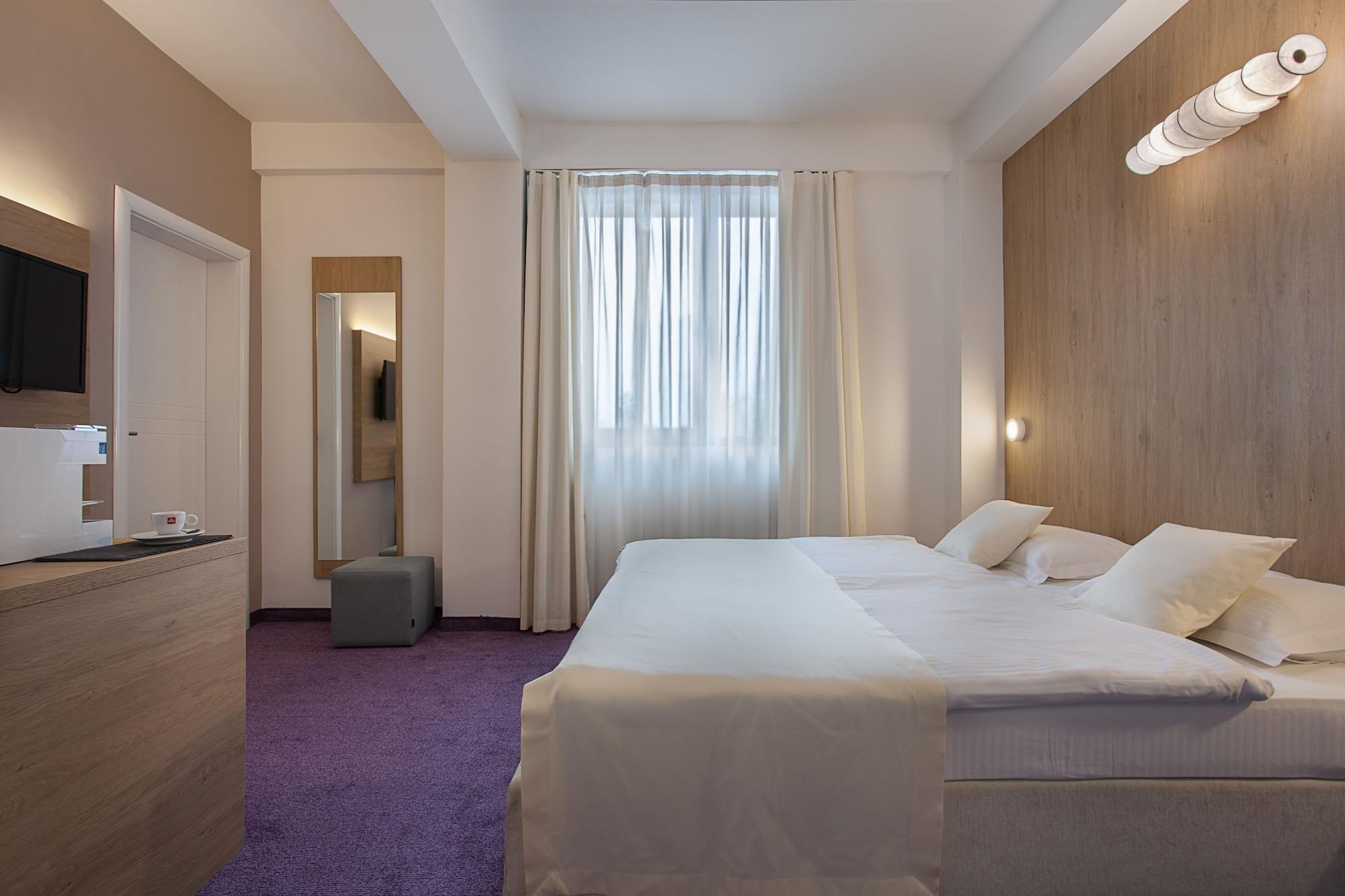 City Park Hotel Skopje Exterior photo