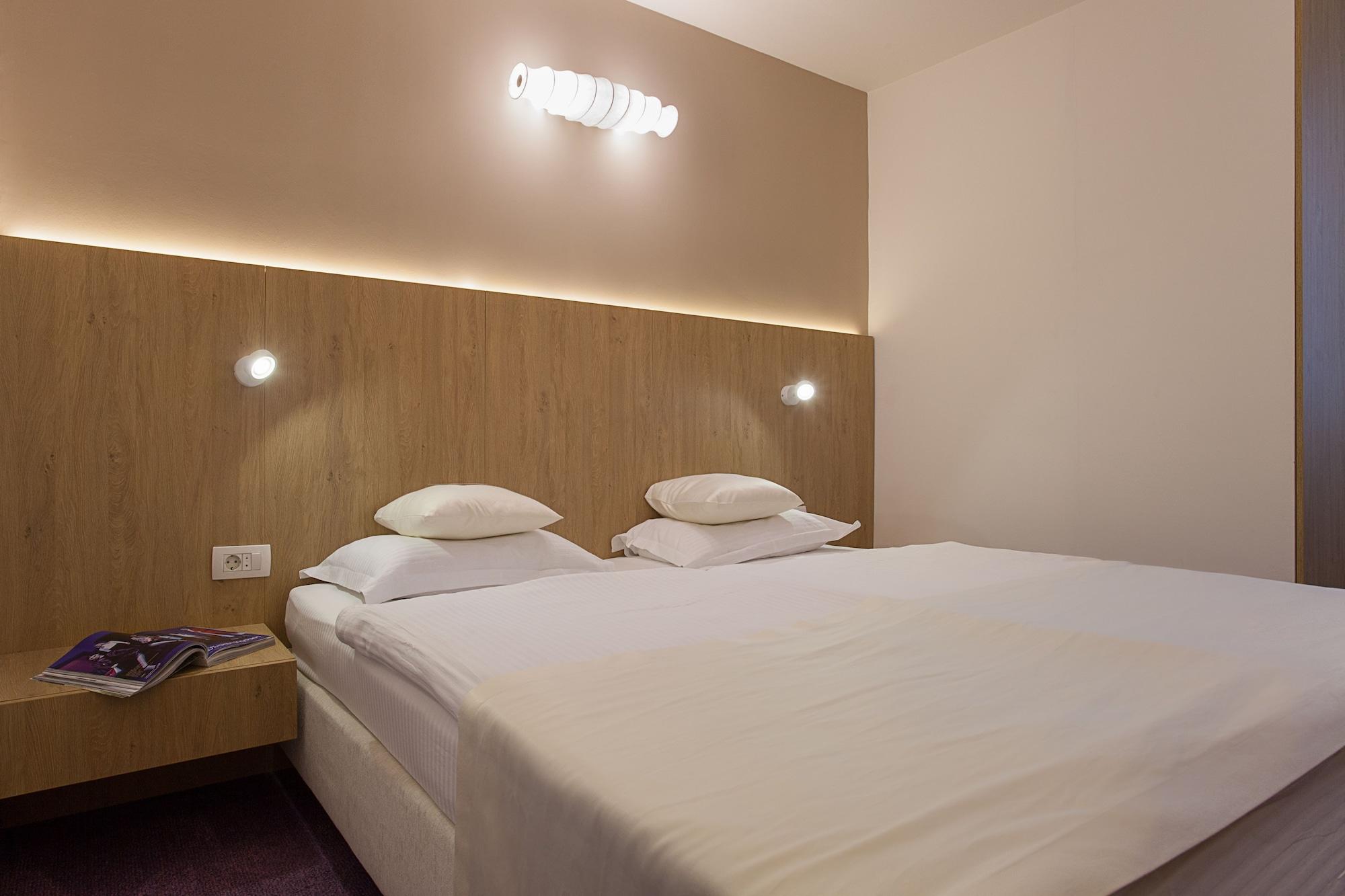 City Park Hotel Skopje Exterior photo