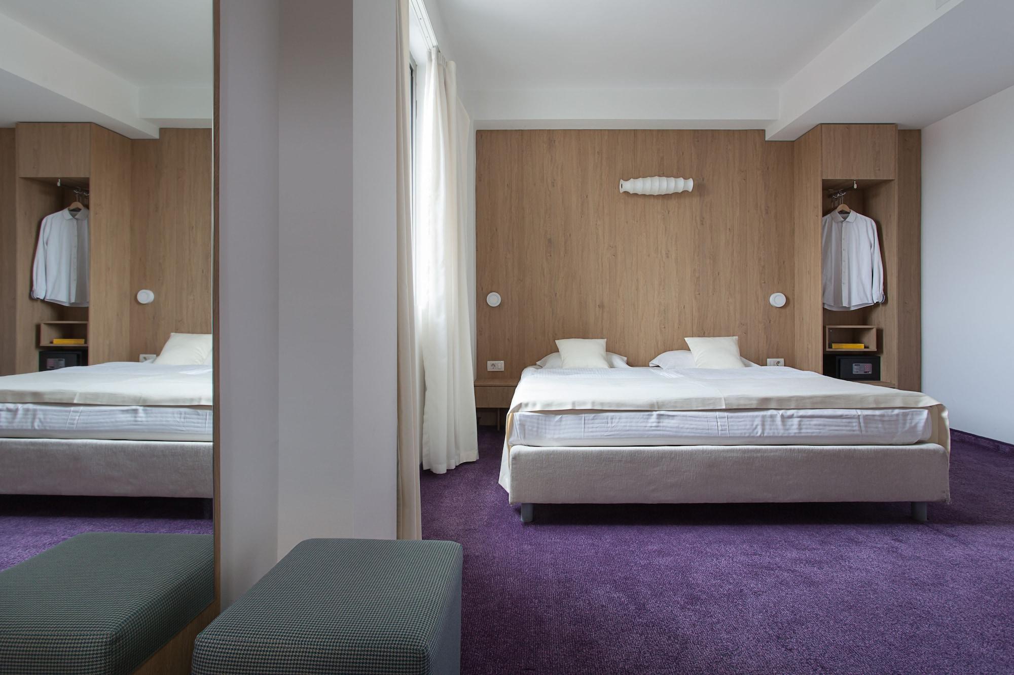 City Park Hotel Skopje Exterior photo