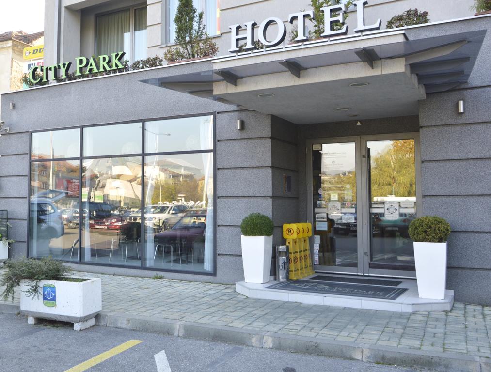 City Park Hotel Skopje Exterior photo